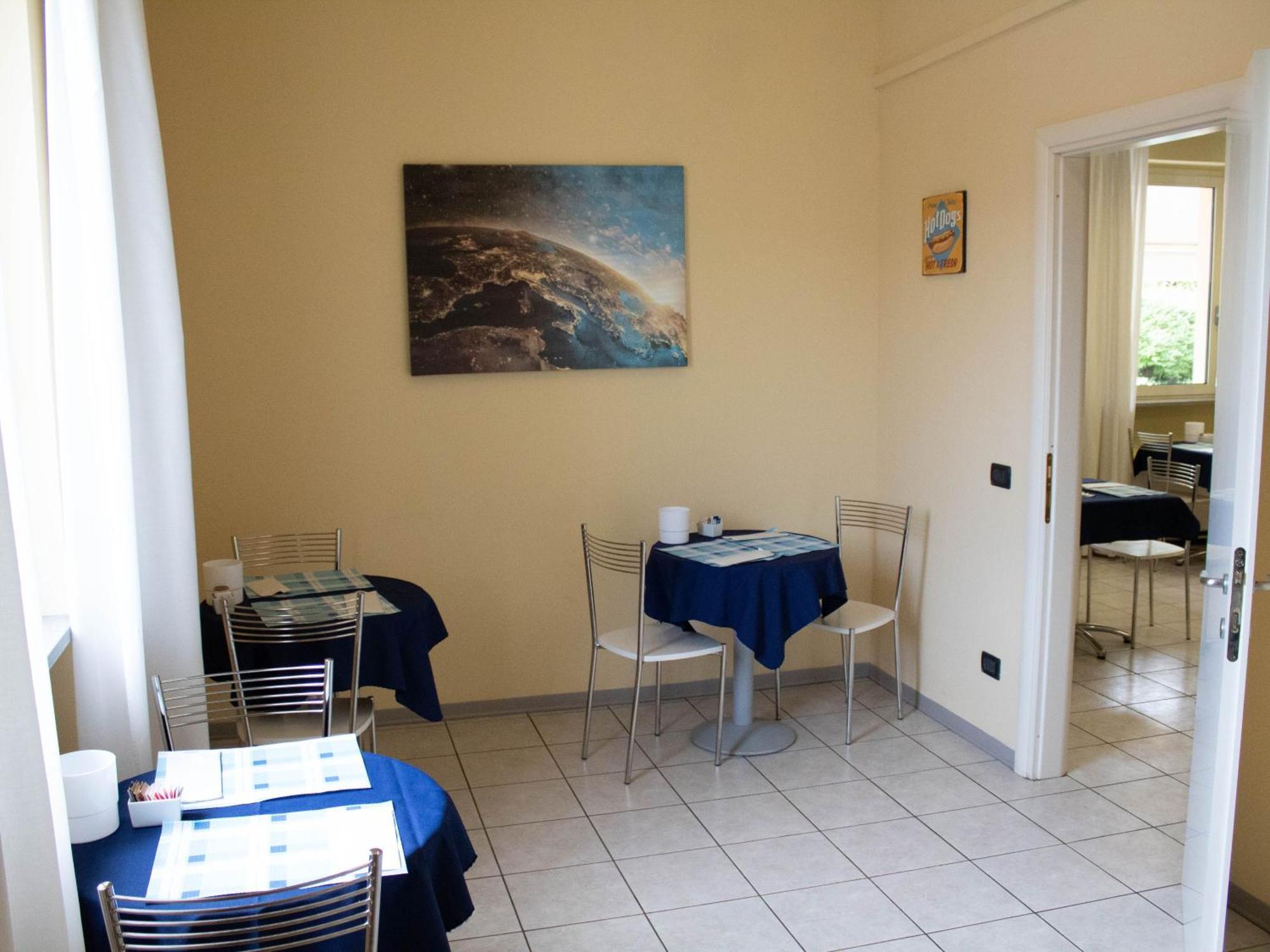 Hotel Motel Fiore Fiorenzuola d'Arda Exterior photo